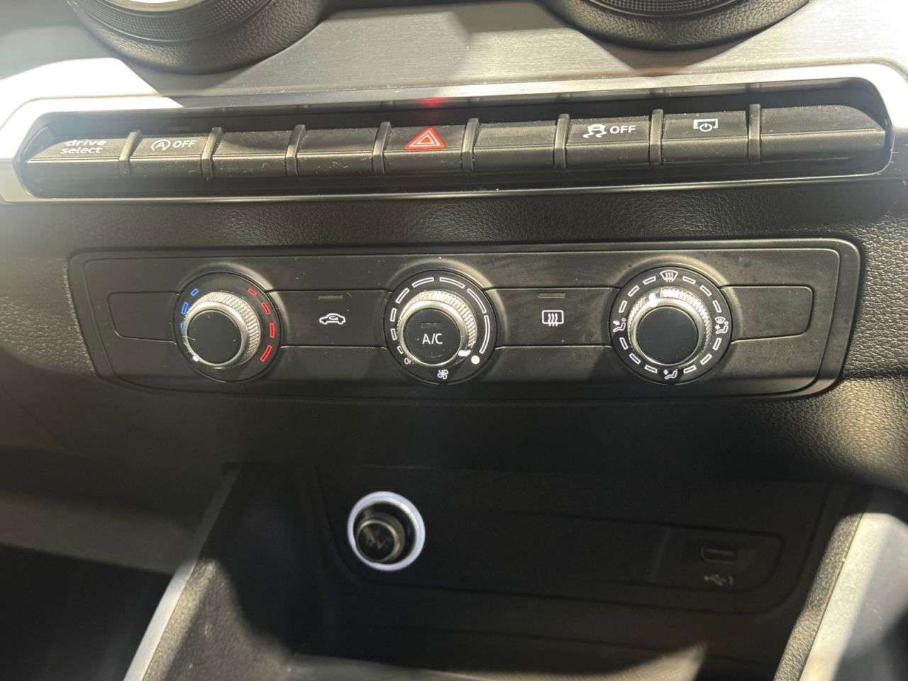 2017 AUDI Q2 2017 AUDI Q2