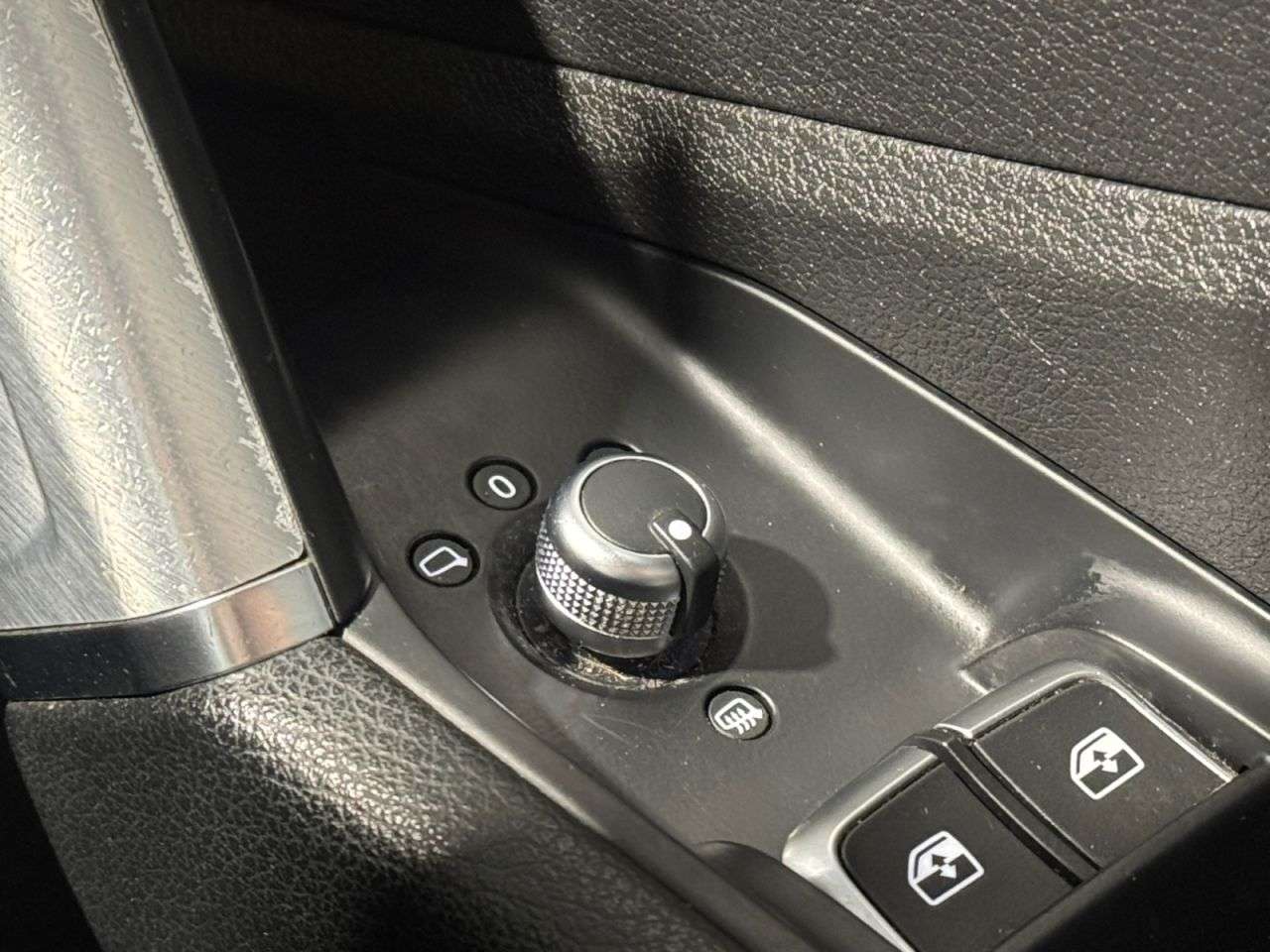 2017 AUDI Q2 2017 AUDI Q2