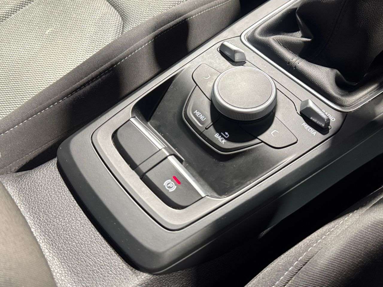 2017 AUDI Q2 2017 AUDI Q2