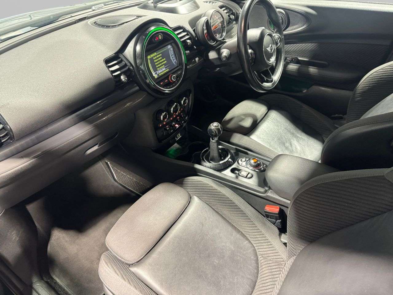 2016 MINI CLUBMAN 2016 MINI CLUBMAN
