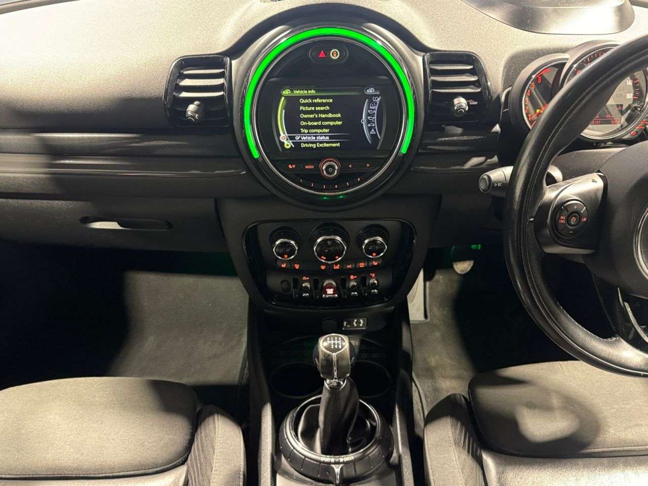 2016 MINI CLUBMAN 2016 MINI CLUBMAN