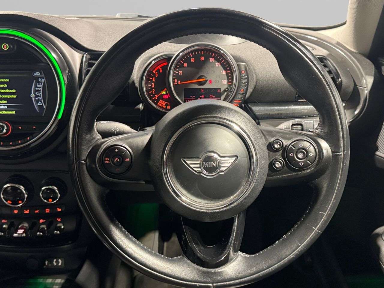 2016 MINI CLUBMAN 2016 MINI CLUBMAN