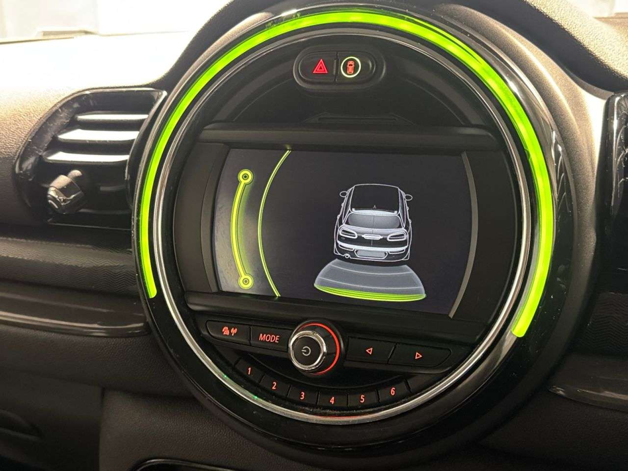 2016 MINI CLUBMAN 2016 MINI CLUBMAN