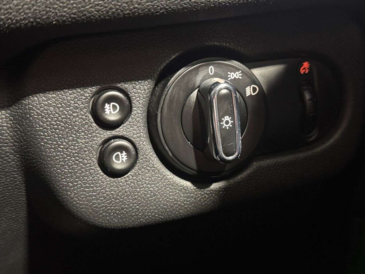 2016 MINI CLUBMAN 2016 MINI CLUBMAN