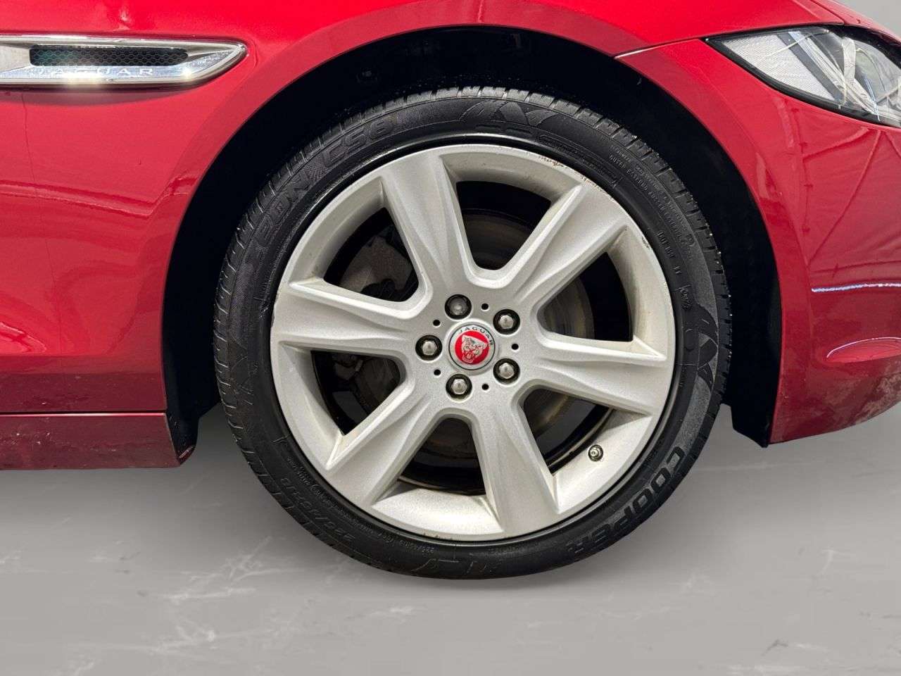 2019 JAGUAR XE 2019 JAGUAR XE