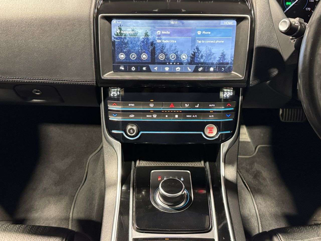 2019 JAGUAR XE 2019 JAGUAR XE