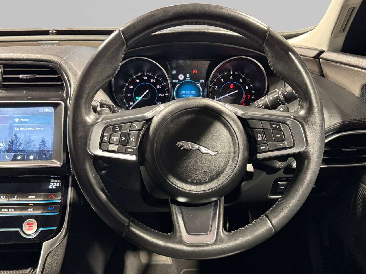 2019 JAGUAR XE 2019 JAGUAR XE