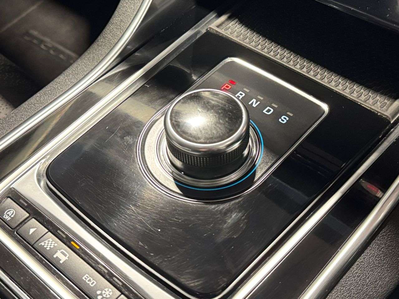 2019 JAGUAR XE 2019 JAGUAR XE
