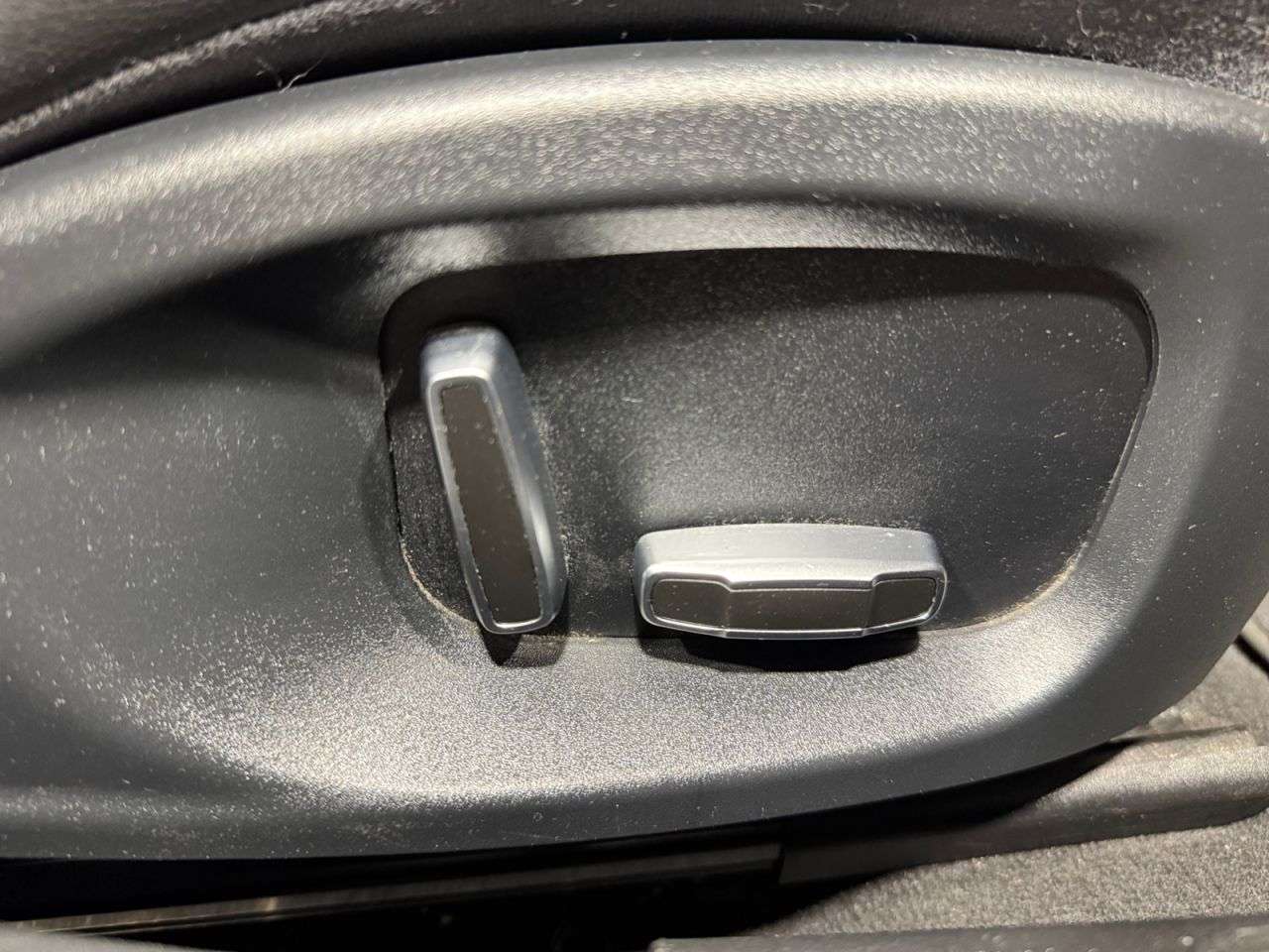 2019 JAGUAR XE 2019 JAGUAR XE