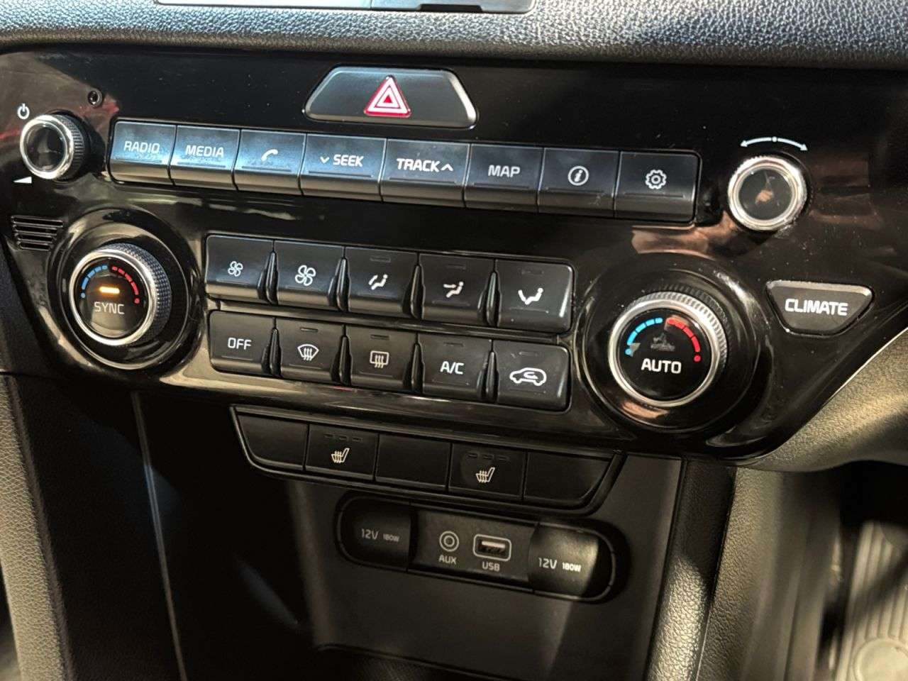 2018 KIA SPORTAGE 2018 KIA SPORTAGE