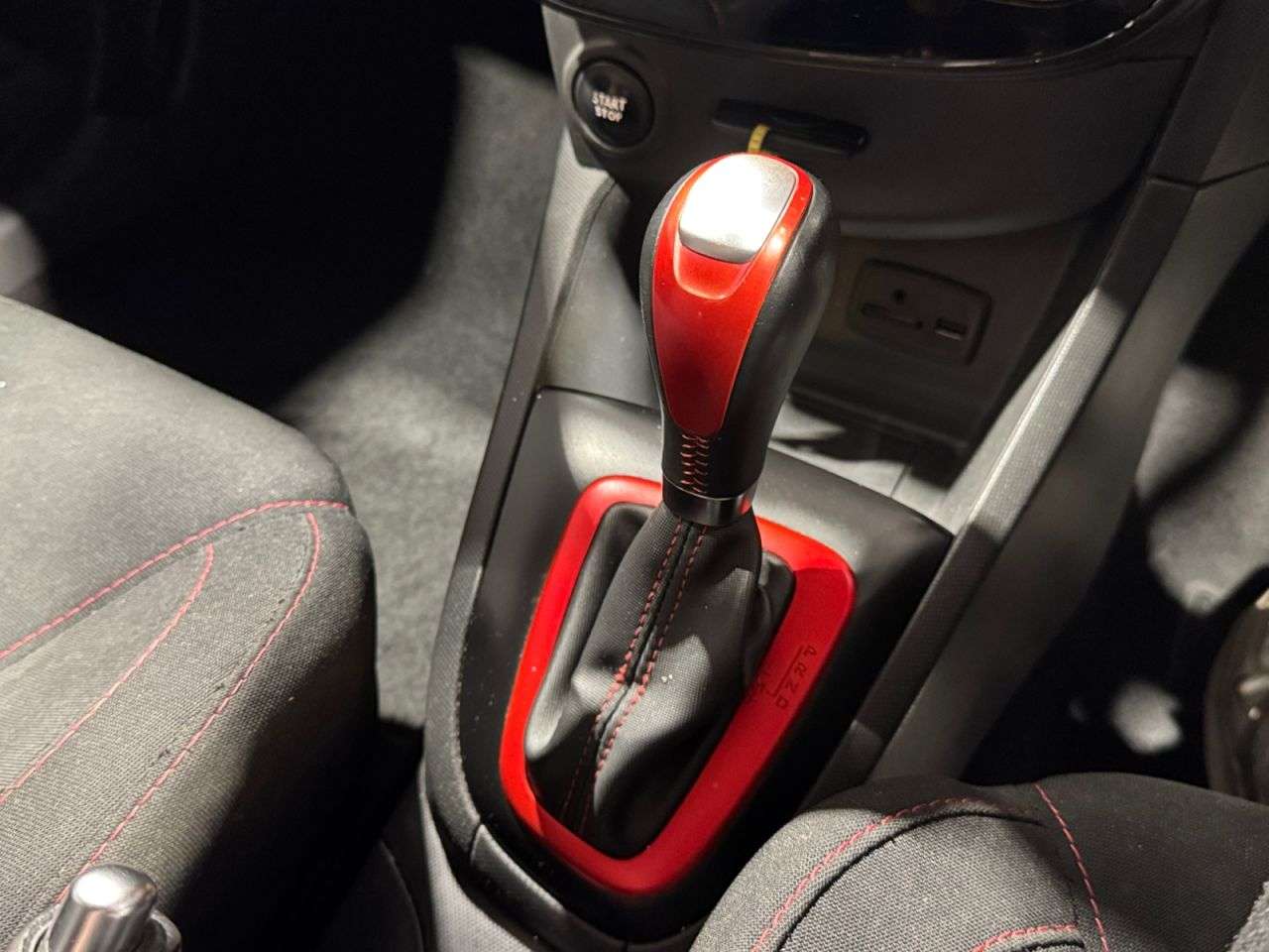 2015 RENAULT CLIO 2015 RENAULT CLIO