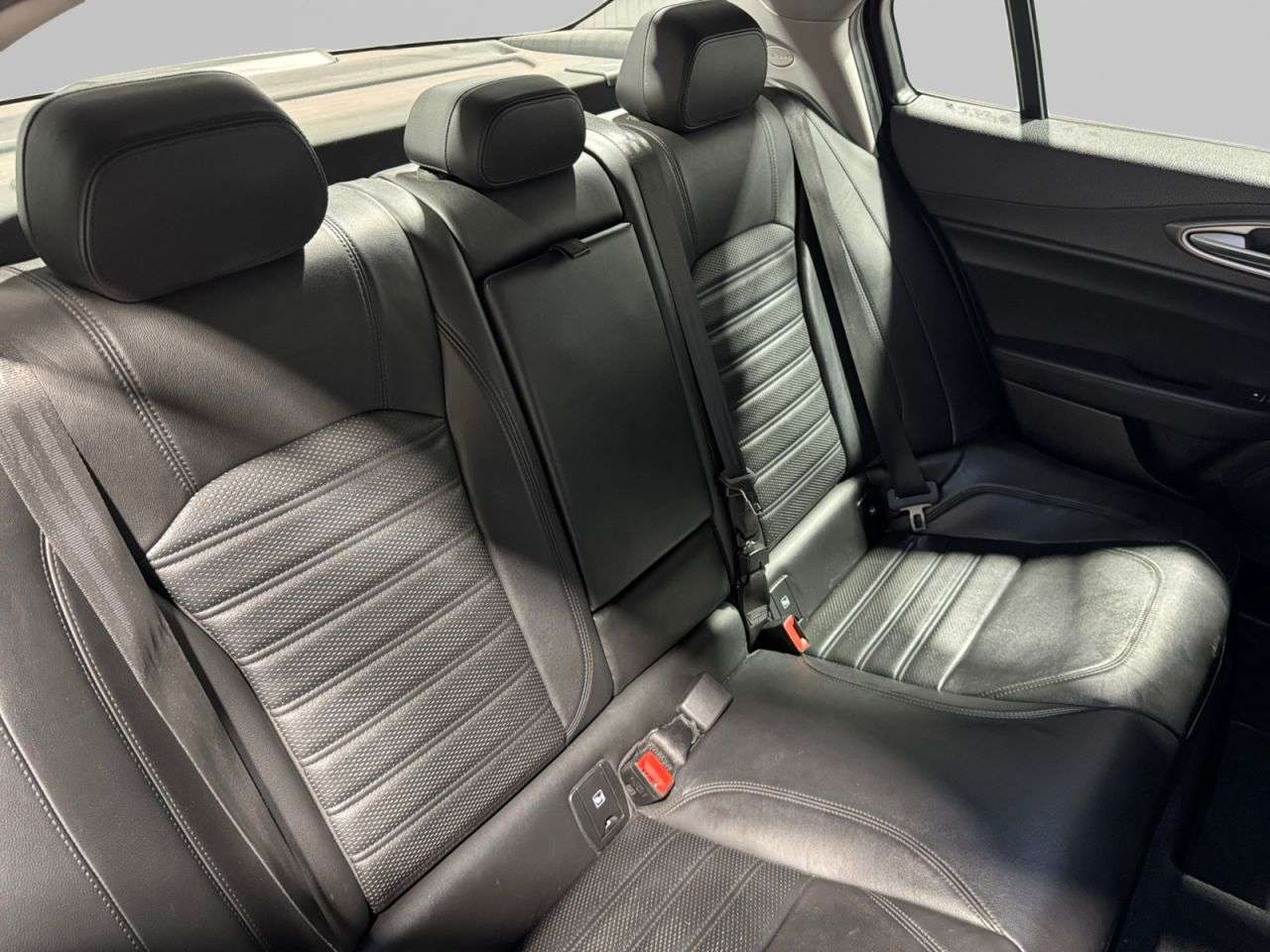 2017 ALFA ROMEO GIULIA 2017 ALFA ROMEO GIULIA