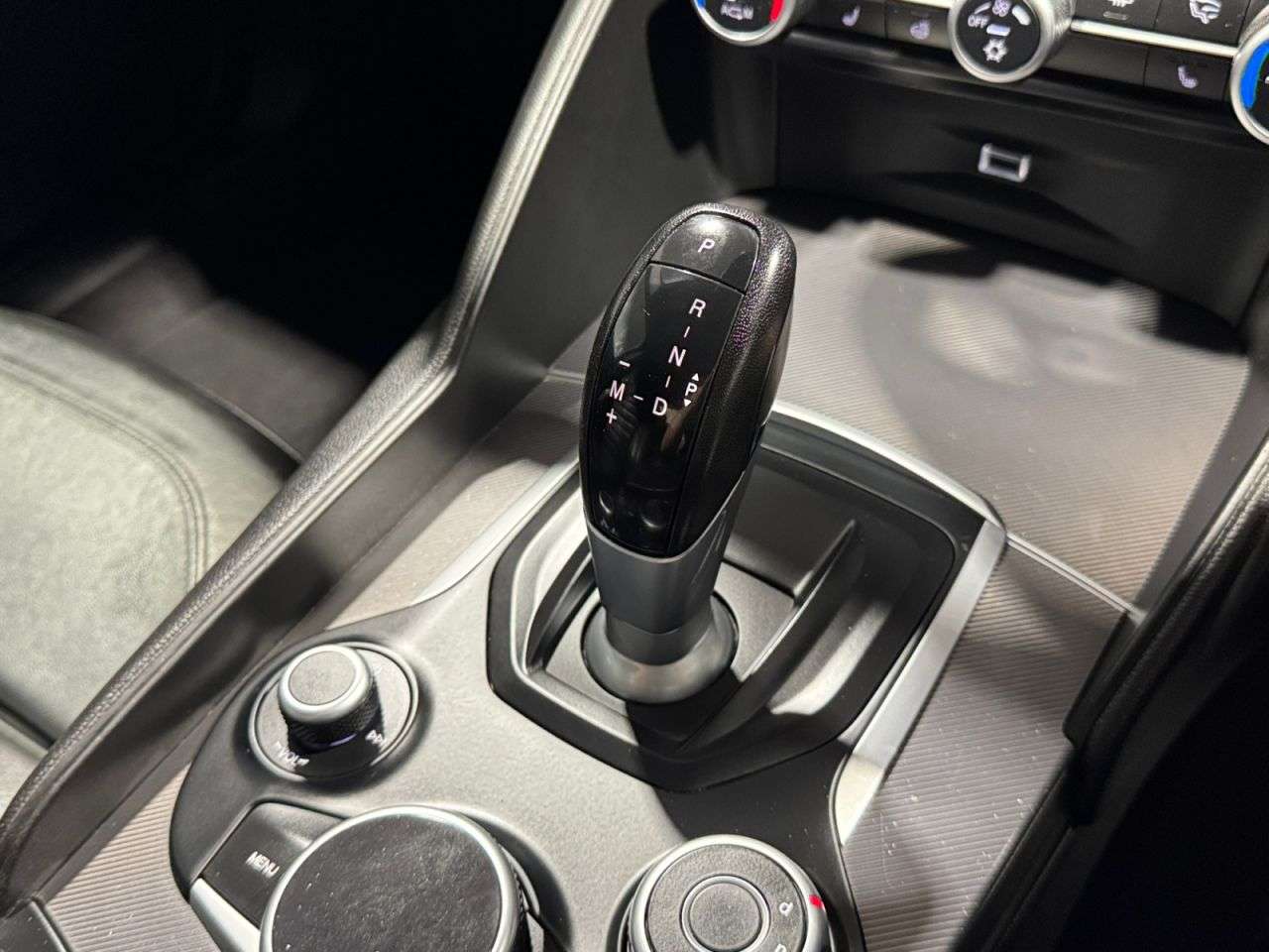 2017 ALFA ROMEO GIULIA 2017 ALFA ROMEO GIULIA