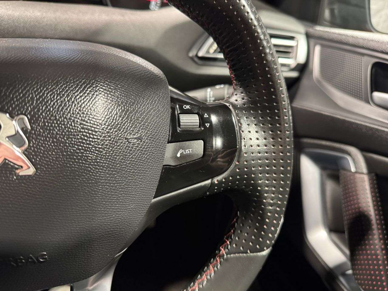 2016 PEUGEOT 308 2016 PEUGEOT 308