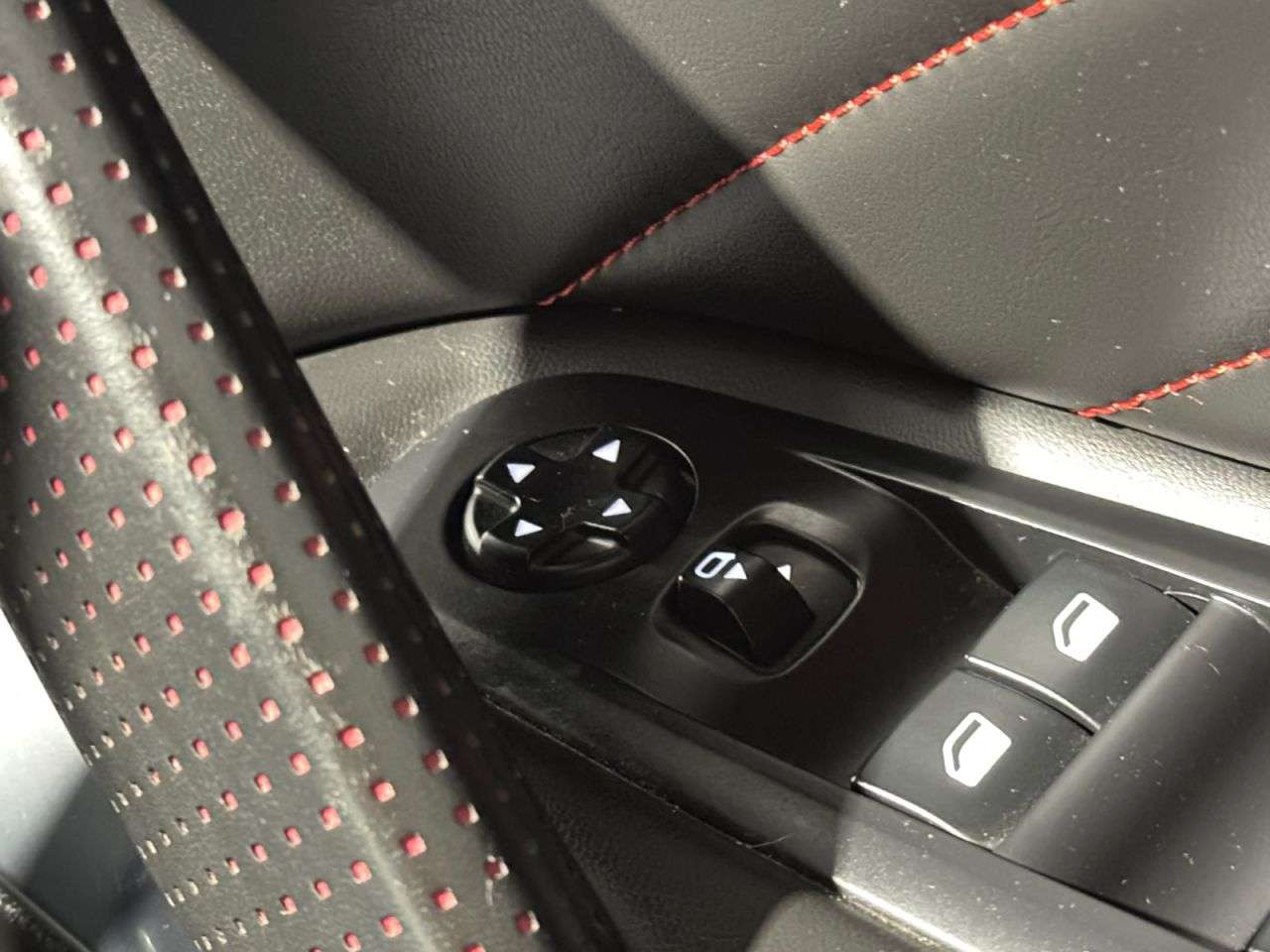 2016 PEUGEOT 308 2016 PEUGEOT 308