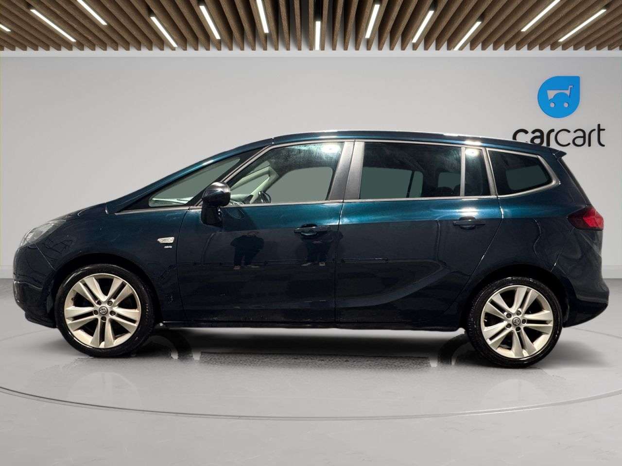 A 2016 VAUXHALL ZAFIRA TOURER SRI A 2016 VAUXHALL ZAFIRA TOURER SRI