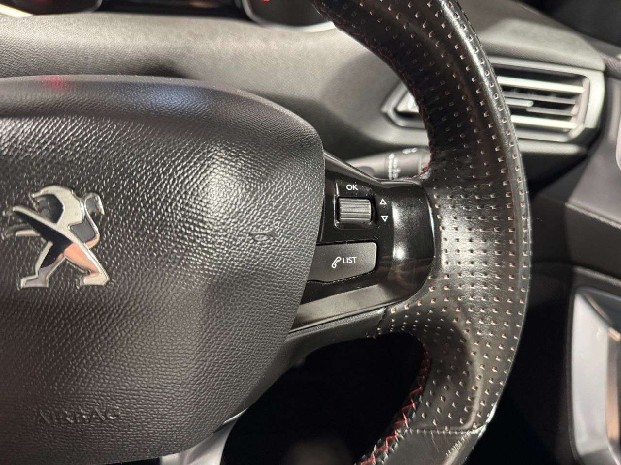 2016 PEUGEOT 308 2016 PEUGEOT 308