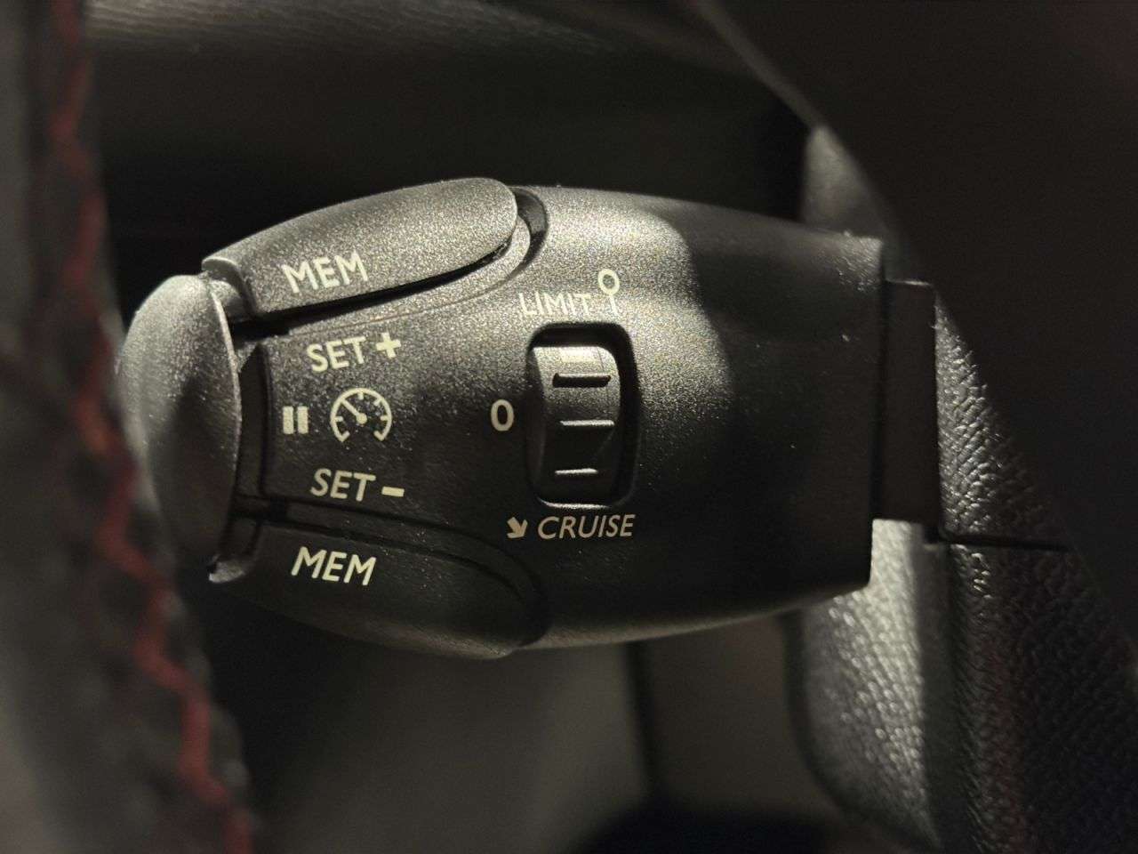 2016 PEUGEOT 308 2016 PEUGEOT 308
