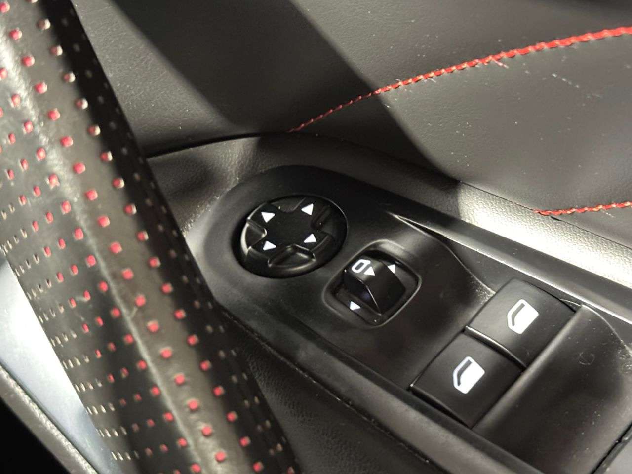 2016 PEUGEOT 308 2016 PEUGEOT 308