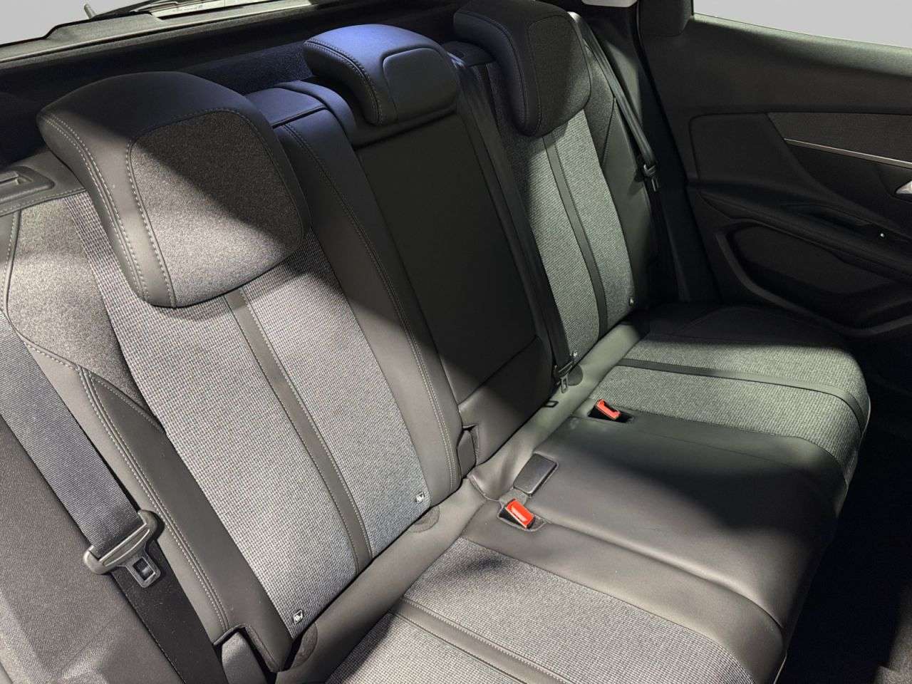 2020 PEUGEOT 3008 2020 PEUGEOT 3008