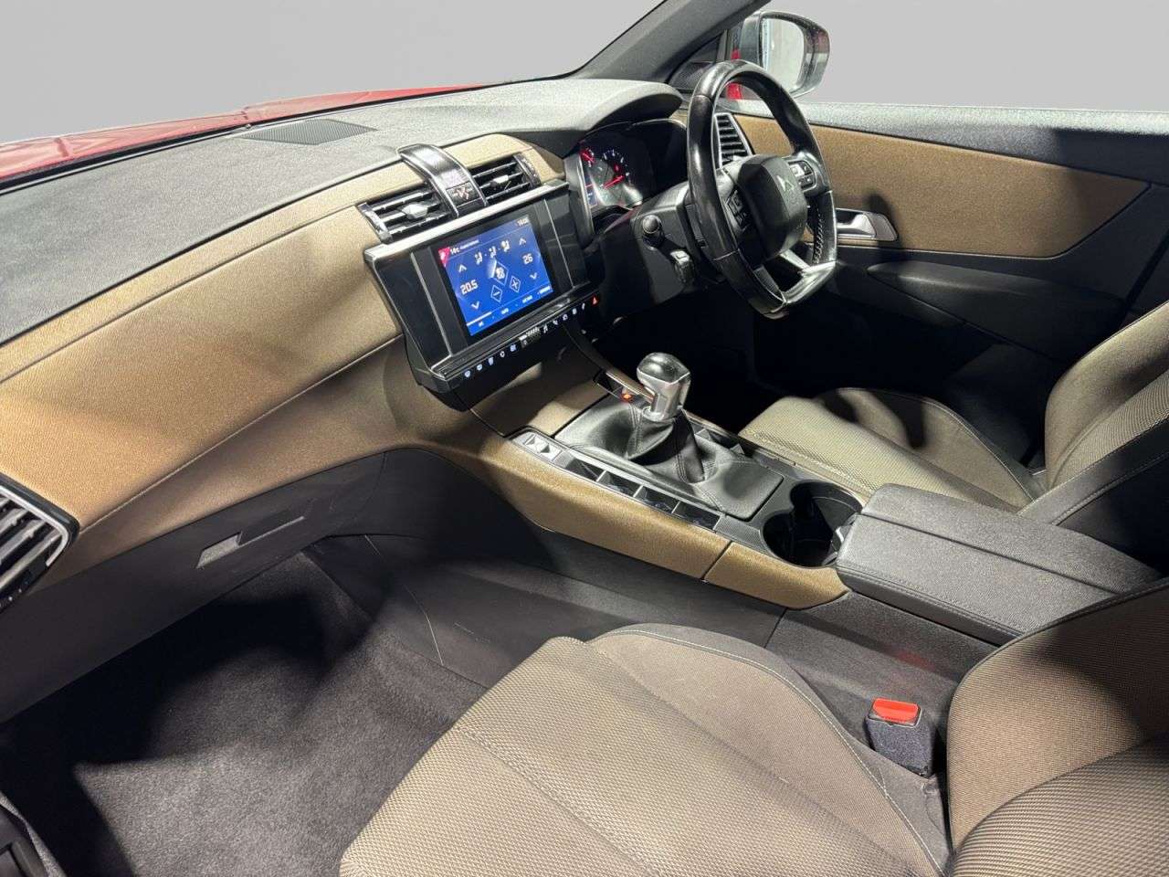 2019 DS AUTOMOBILES DS 7 CROSSBACK 2019 DS AUTOMOBILES DS 7 CROSSBACK