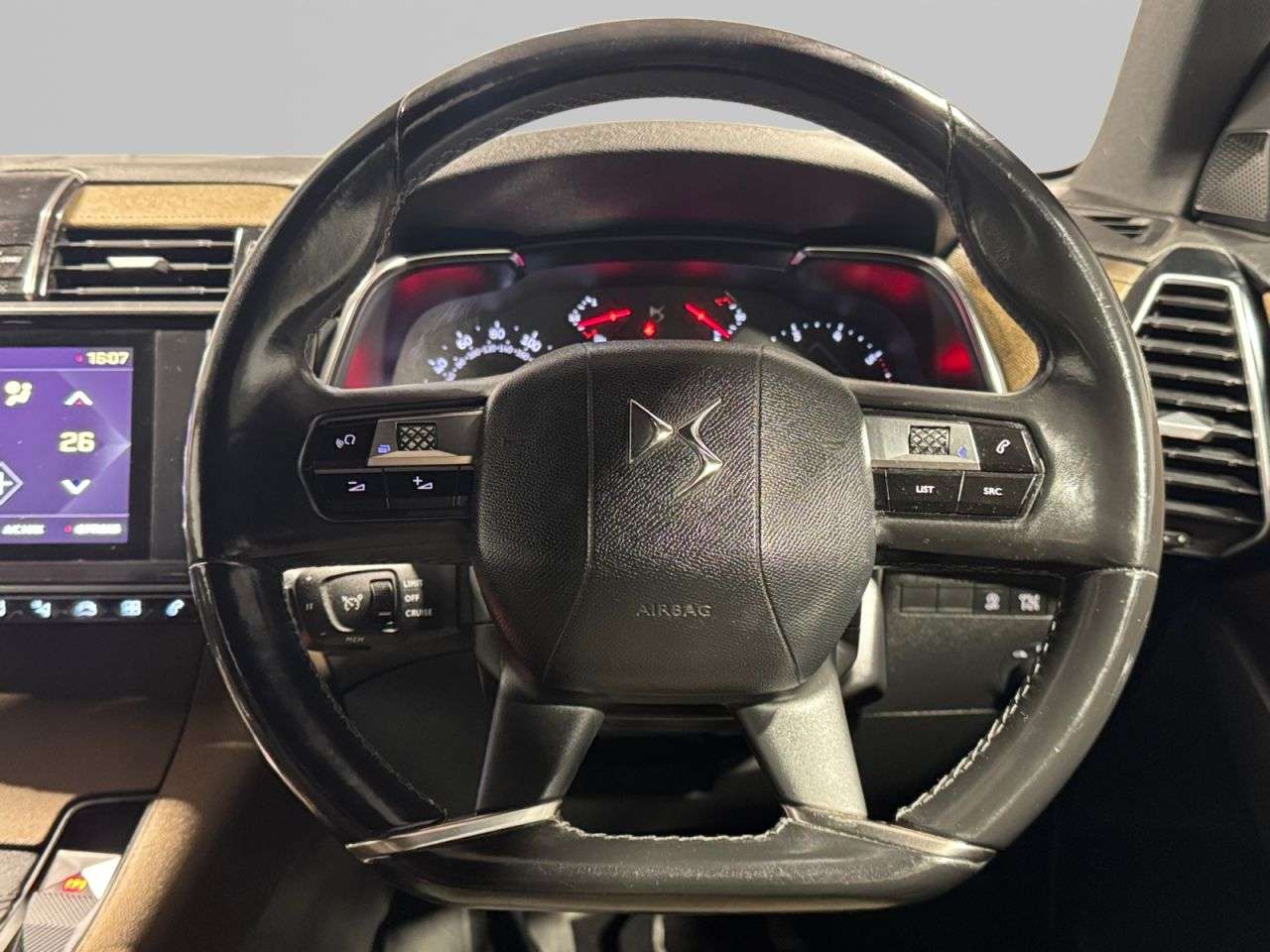 2019 DS AUTOMOBILES DS 7 CROSSBACK 2019 DS AUTOMOBILES DS 7 CROSSBACK