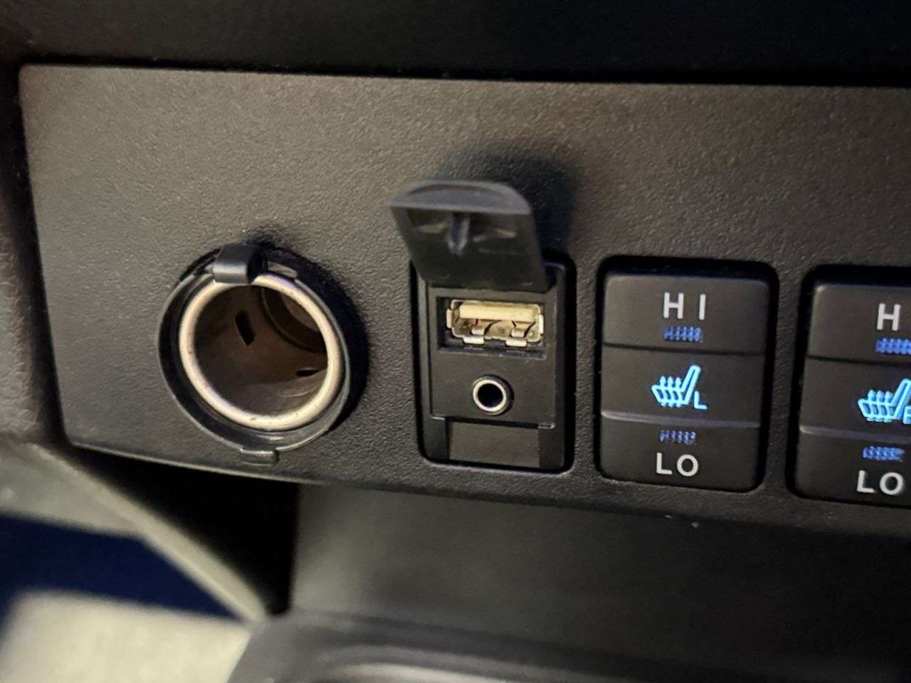 2017 TOYOTA RAV4 2017 TOYOTA RAV4