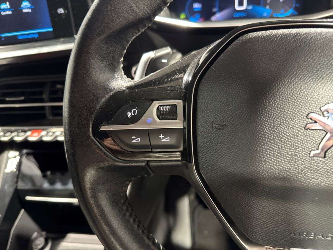 2021 PEUGEOT 208 2021 PEUGEOT 208