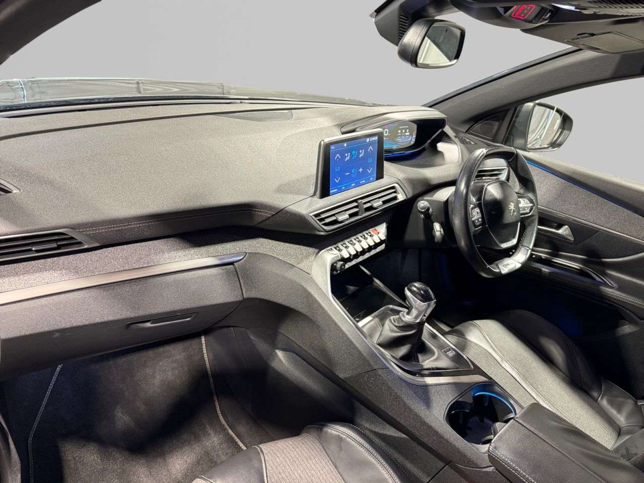 2017 PEUGEOT 3008 2017 PEUGEOT 3008