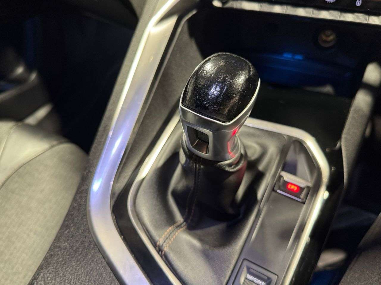2017 PEUGEOT 3008 2017 PEUGEOT 3008