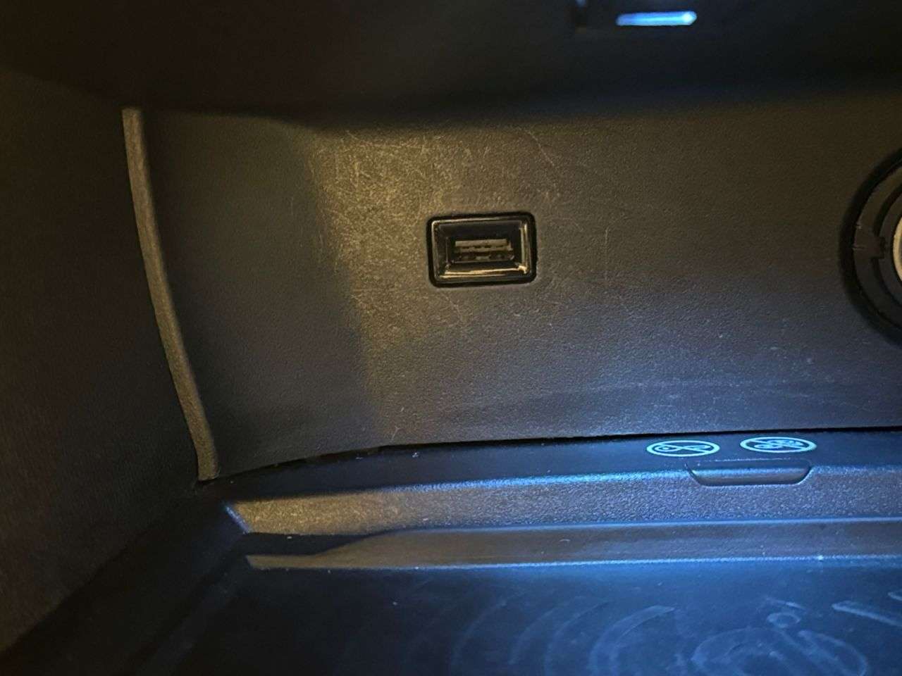 2017 PEUGEOT 3008 2017 PEUGEOT 3008
