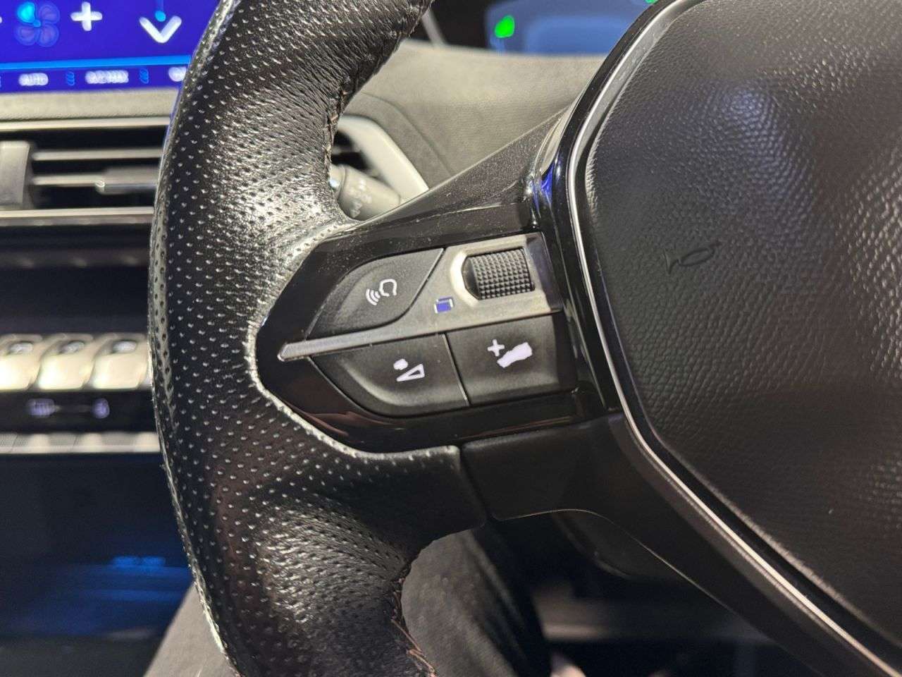 2017 PEUGEOT 3008 2017 PEUGEOT 3008