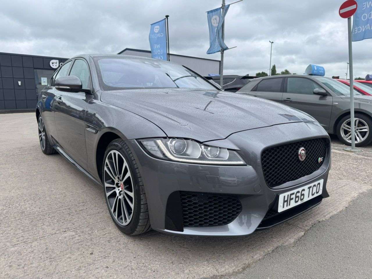 A 2016 JAGUAR XF 3.0d V6 S Saloon 4dr Diesel Auto Euro 6 (s/s) (300 ps) (Rates starting as l A 2016 JAGUAR XF 3.0d V6 S Saloon 4dr Diesel Auto Euro 6 (s/s) (300 ps) (Rates starting as l