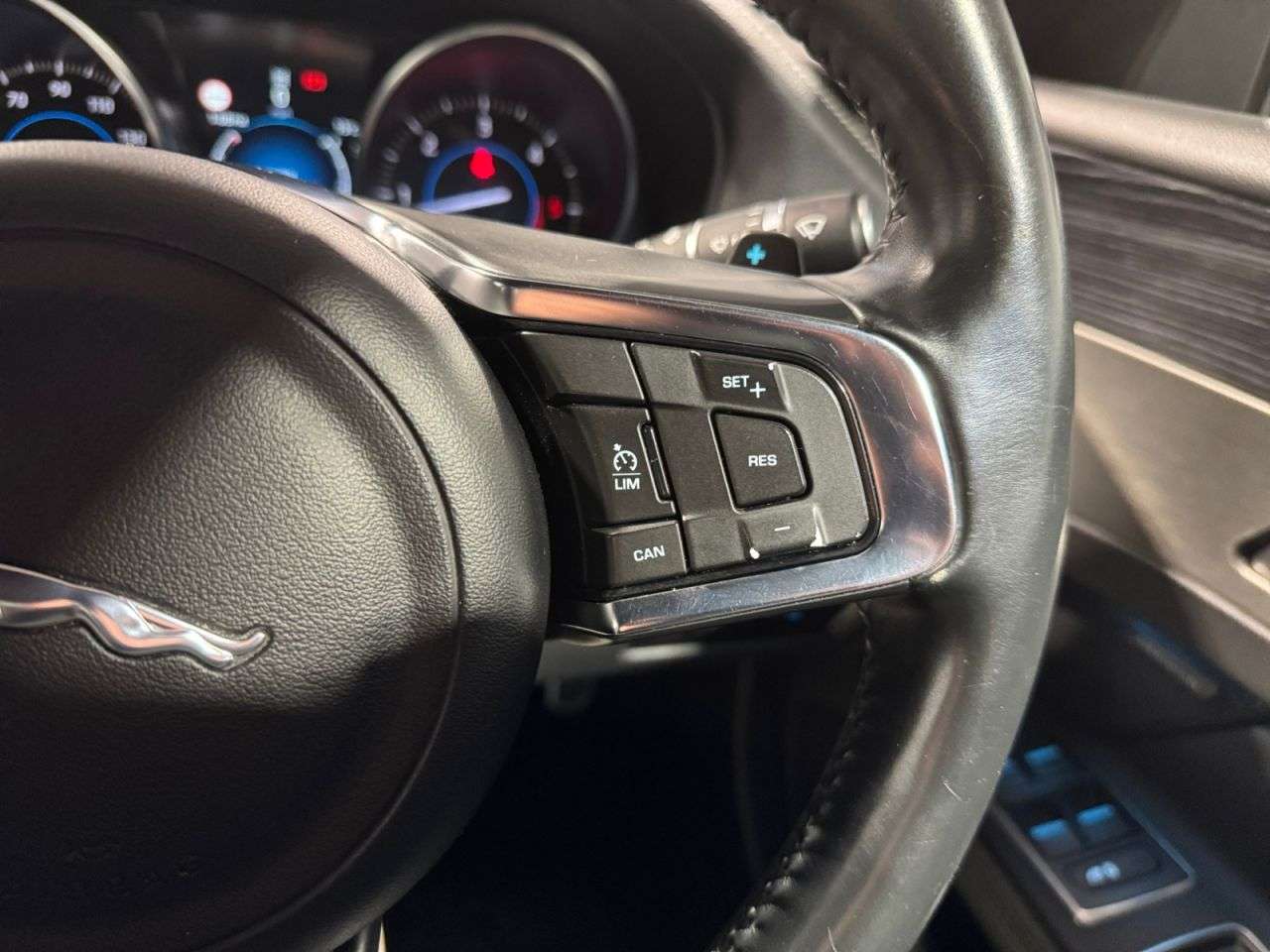 2016 JAGUAR XF 2016 JAGUAR XF