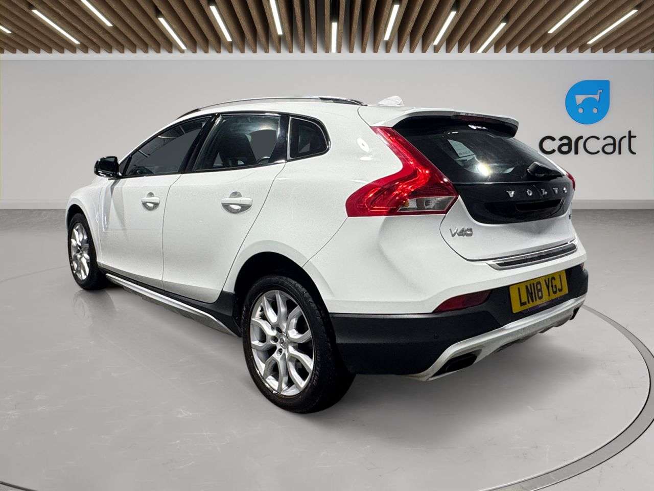 2018 VOLVO V40 CROSS COUNTRY 2018 VOLVO V40 CROSS COUNTRY