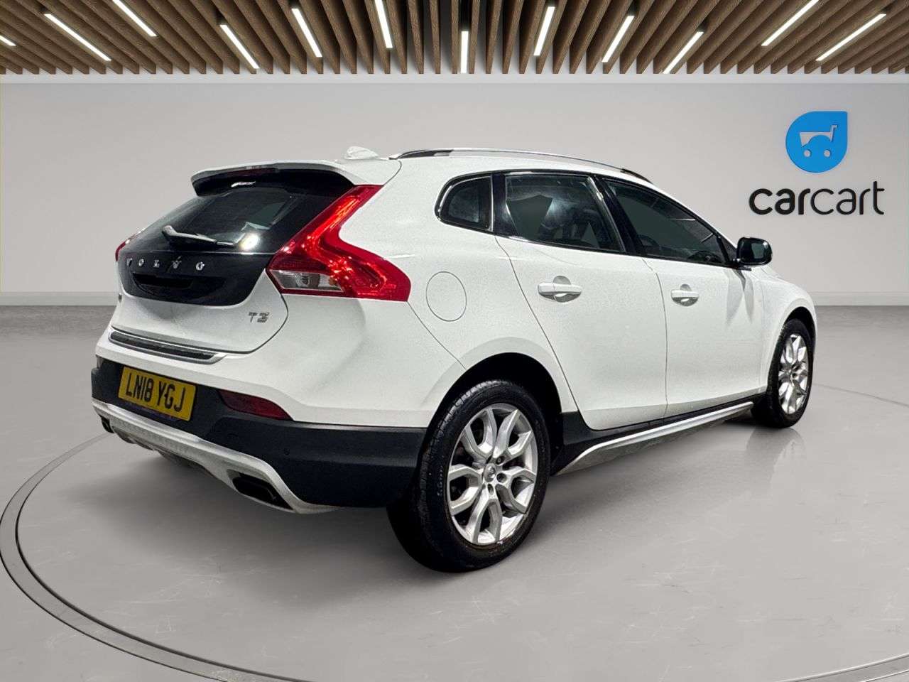2018 VOLVO V40 CROSS COUNTRY 2018 VOLVO V40 CROSS COUNTRY