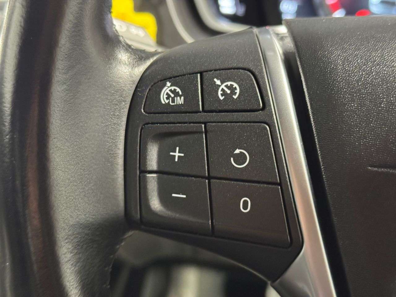 2018 VOLVO V40 CROSS COUNTRY 2018 VOLVO V40 CROSS COUNTRY