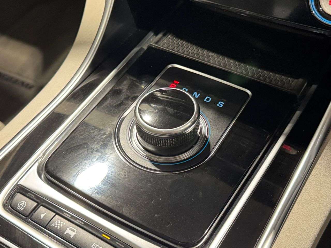 2018 JAGUAR XE 2018 JAGUAR XE
