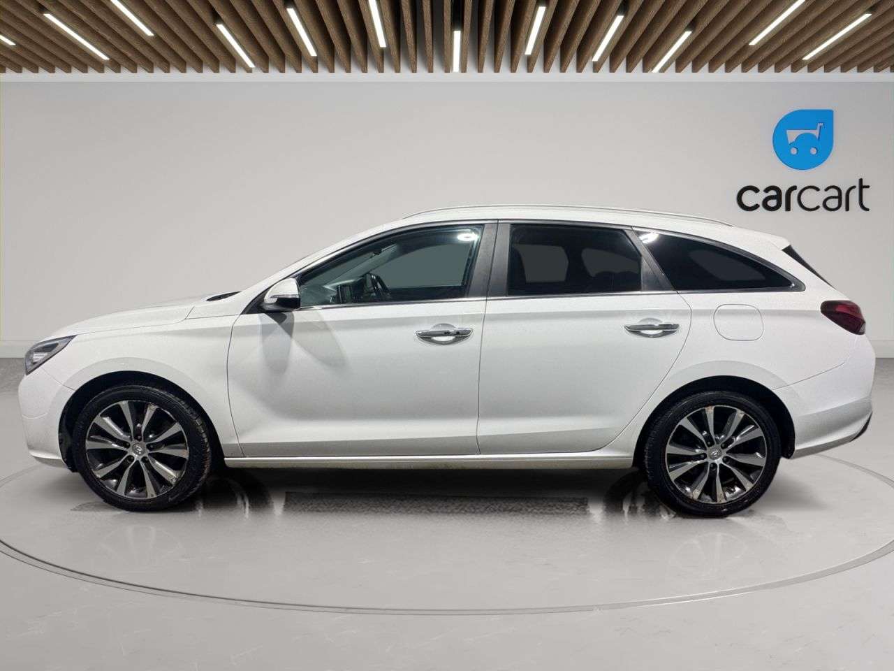 A 2017 HYUNDAI I30 1.6 CRDi Premium Tourer 5dr Diesel DCT Euro 6 (s/s) (136 ps) (Rates startin A 2017 HYUNDAI I30 1.6 CRDi Premium Tourer 5dr Diesel DCT Euro 6 (s/s) (136 ps) (Rates startin