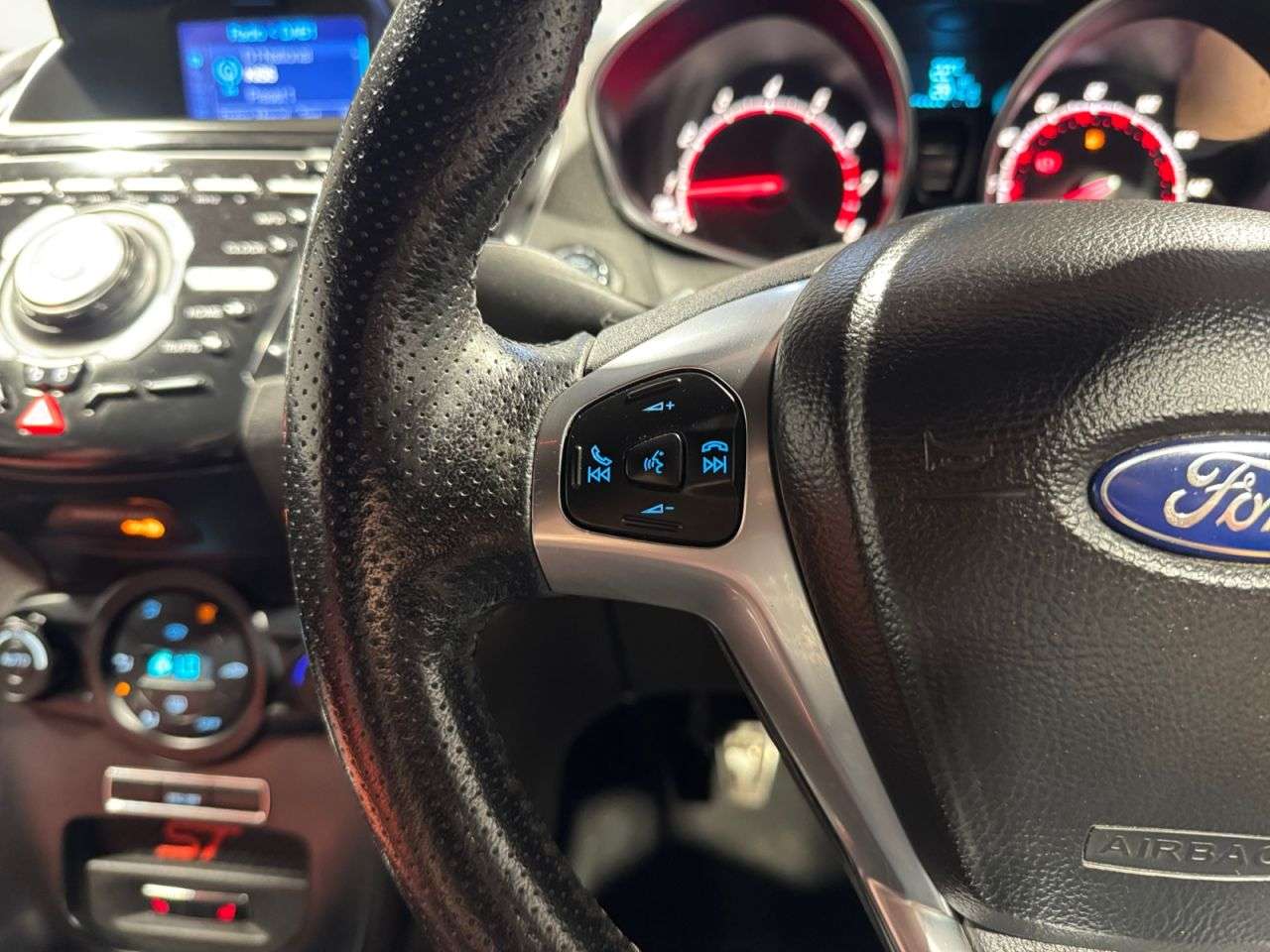 2015 FORD FIESTA 2015 FORD FIESTA