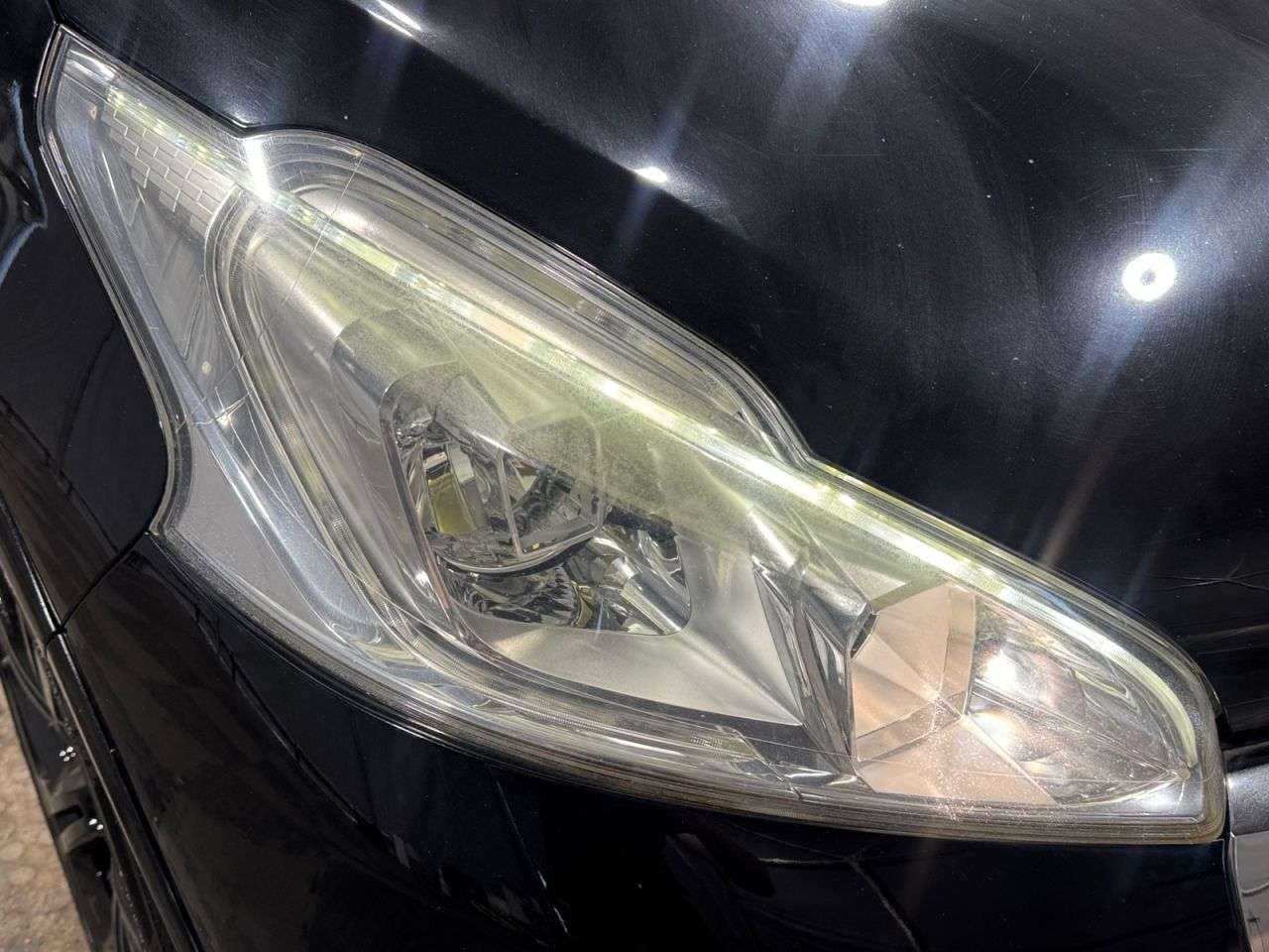 2015 PEUGEOT 208 2015 PEUGEOT 208