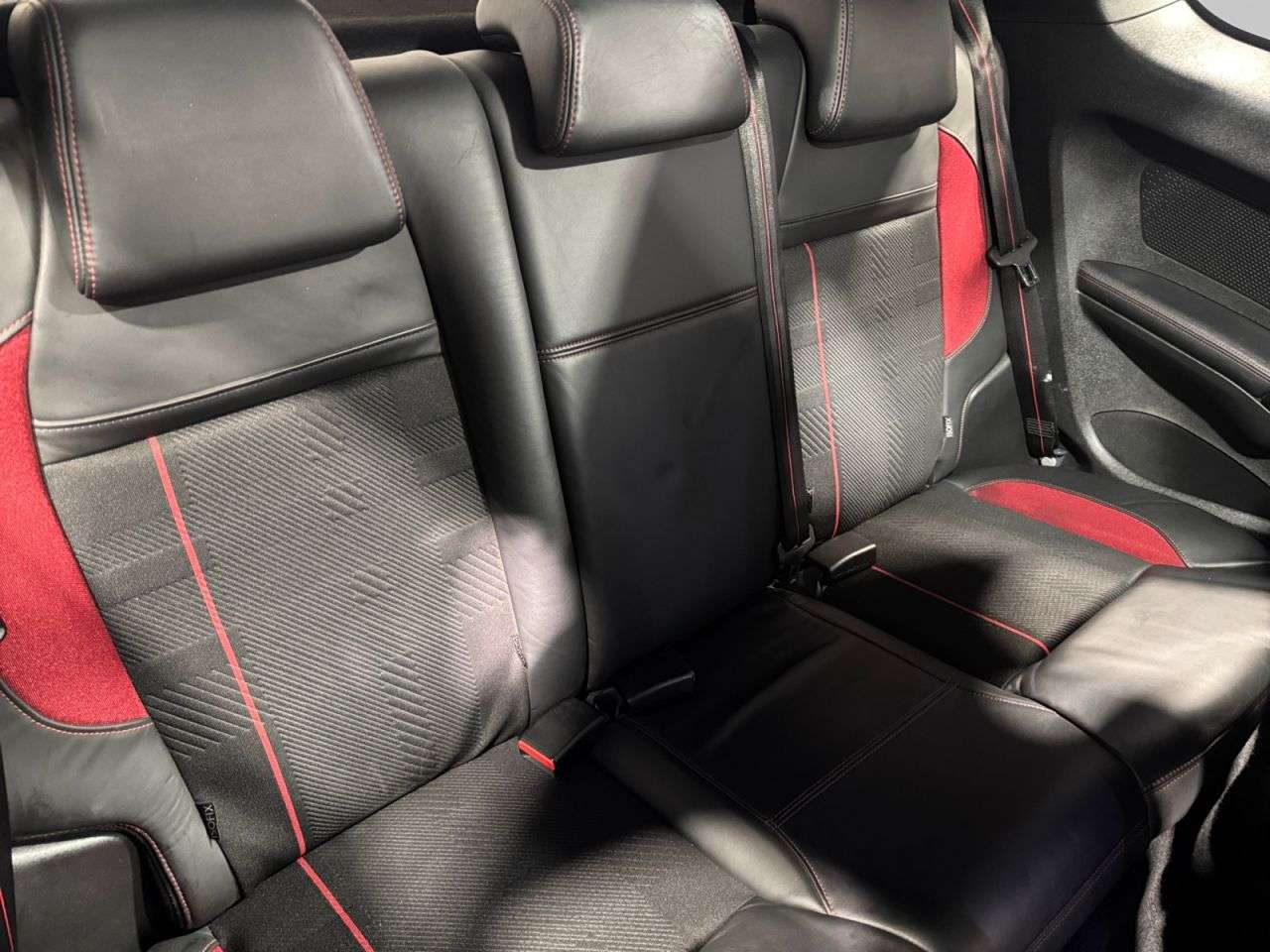 2015 PEUGEOT 208 2015 PEUGEOT 208