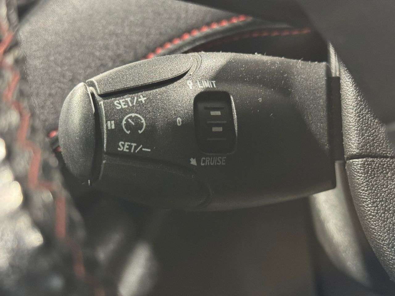 2015 PEUGEOT 208 2015 PEUGEOT 208