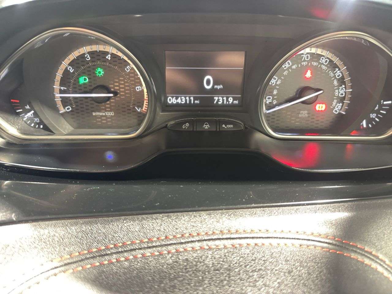 2015 PEUGEOT 208 2015 PEUGEOT 208