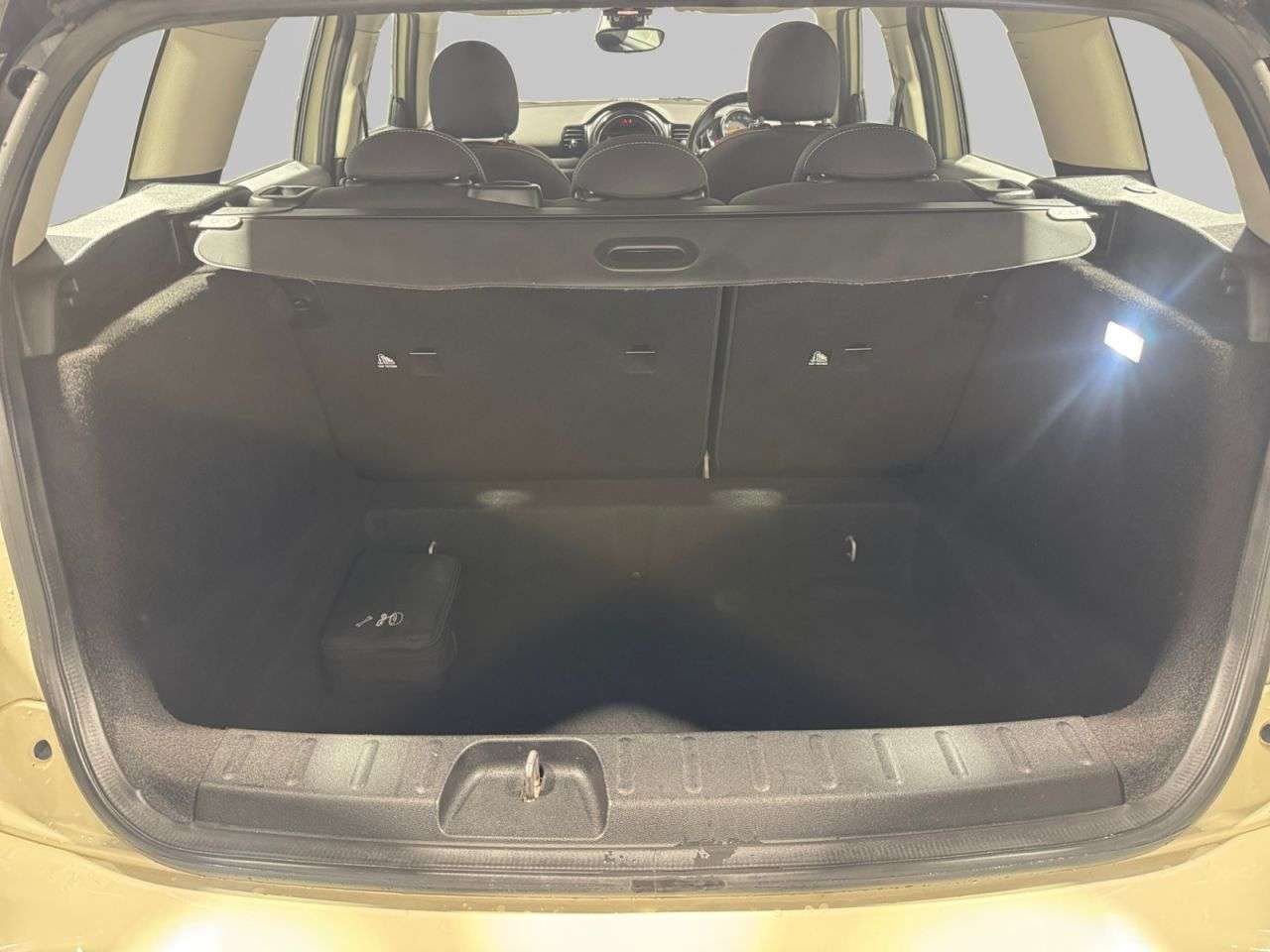 2017 MINI CLUBMAN 2017 MINI CLUBMAN