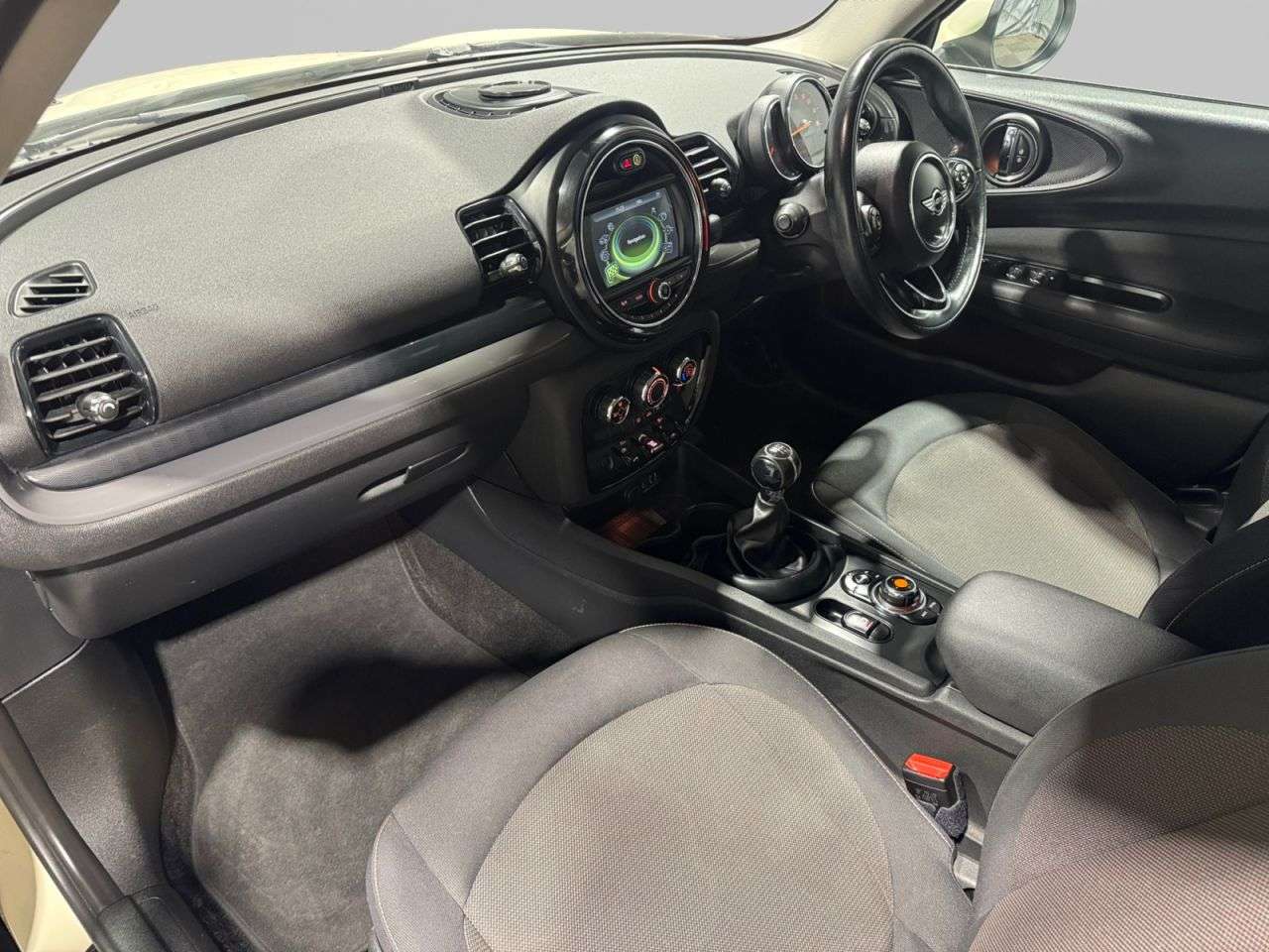 2017 MINI CLUBMAN 2017 MINI CLUBMAN