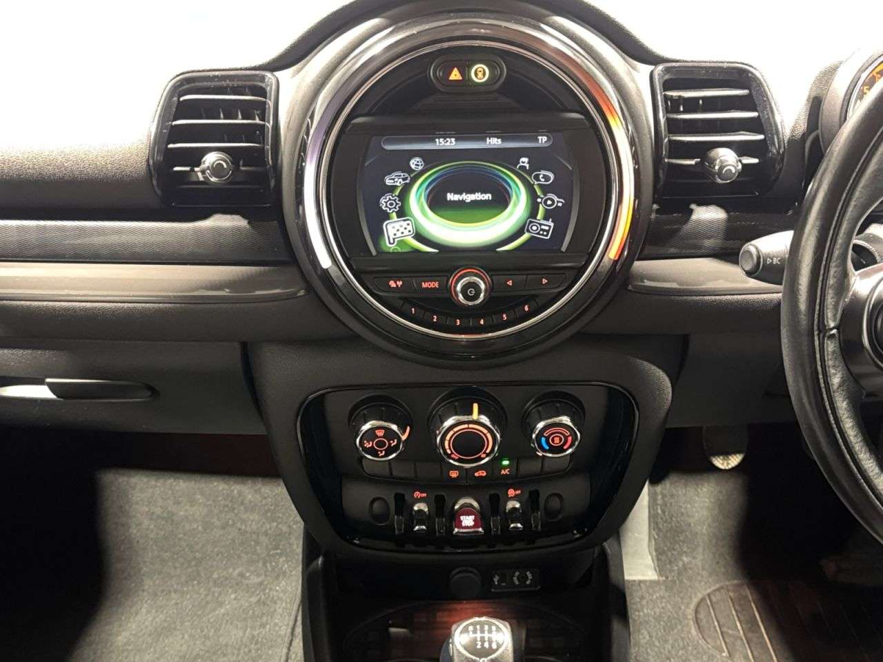 2017 MINI CLUBMAN 2017 MINI CLUBMAN