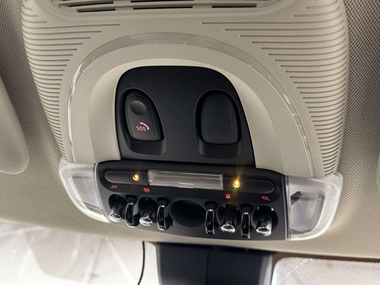 2017 MINI CLUBMAN 2017 MINI CLUBMAN