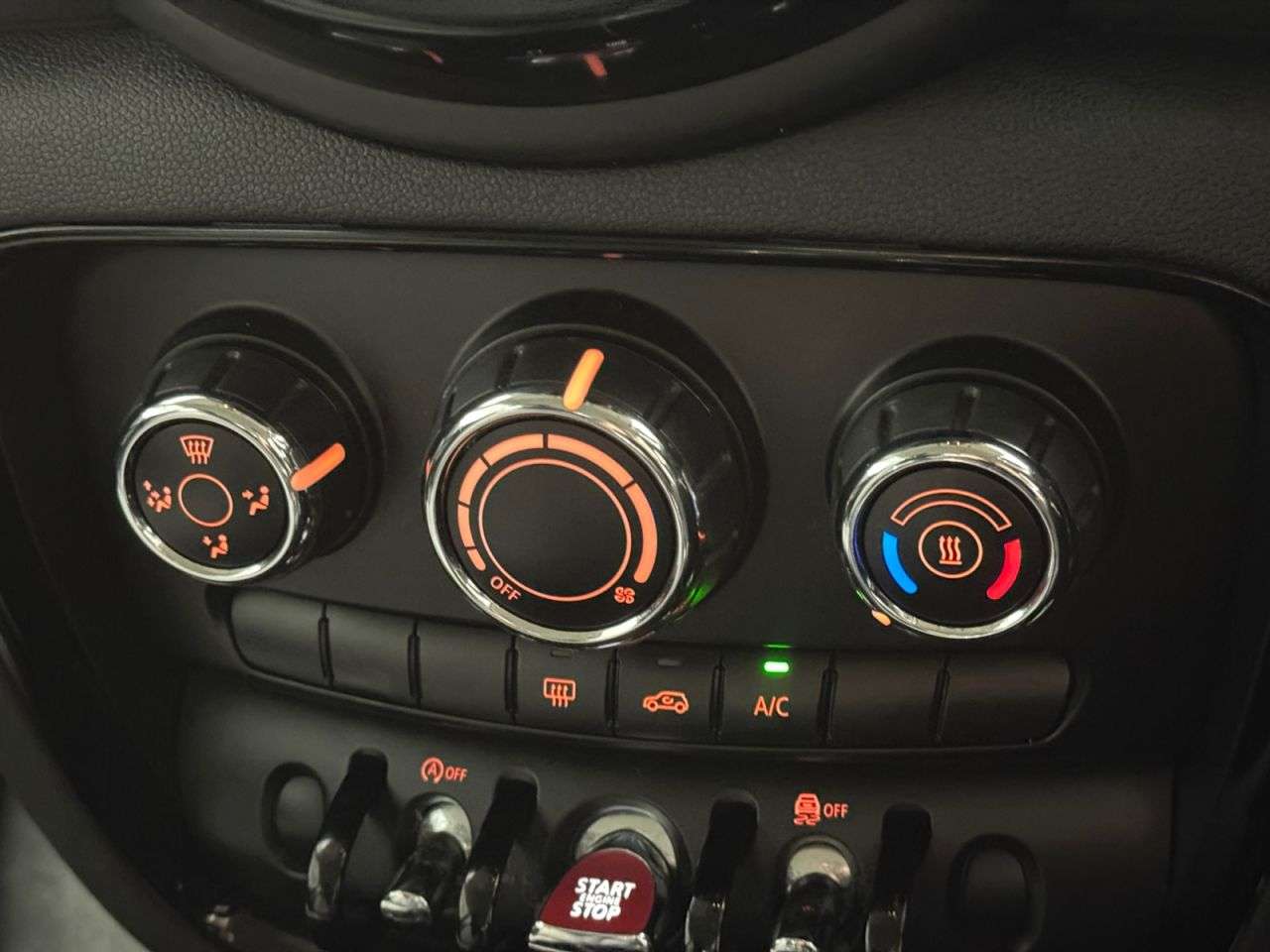 2017 MINI CLUBMAN 2017 MINI CLUBMAN