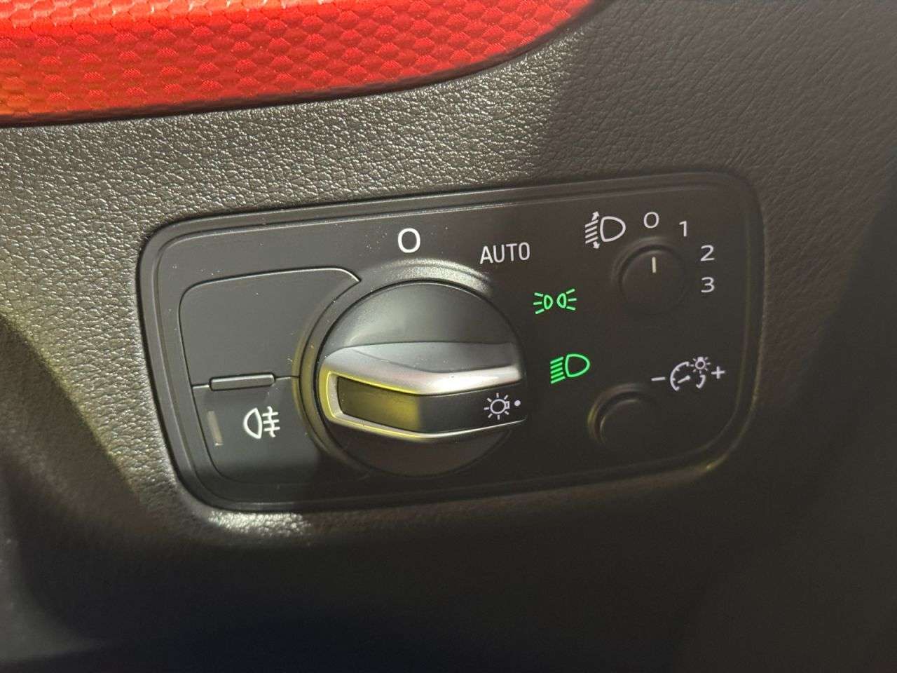 2017 AUDI Q2 2017 AUDI Q2